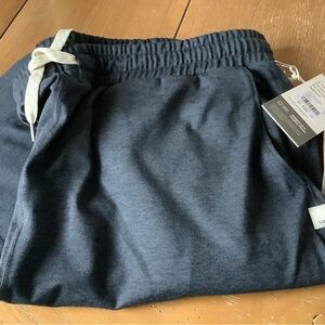 Vuori Midnight Heather Jogger Pants new with tags xl